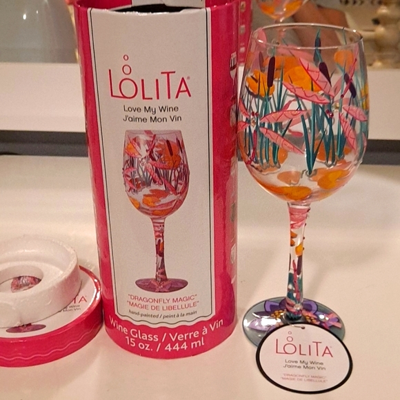 NWT in Box Lolita "Dragonfly Magic" Hand-Painted Love My Wine Glass 15 oz - Picture 12 of 12